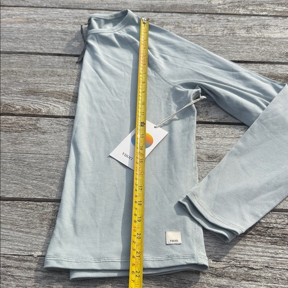 VUORI Long Sleeve Pose Crew BLUE HAZE SIZE MEDIUM NWT - Picture 2 of 5
